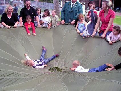 2008 05 familientag fallschirm