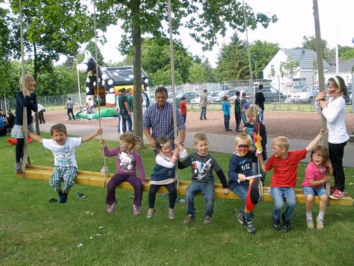 2012 06 familientag schaukel